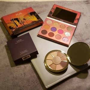 Luxe Eyeshadow Palettes
